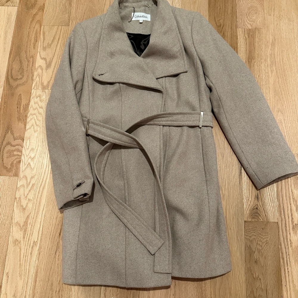 Calvin Klein Women's Beige shawl collar Coat